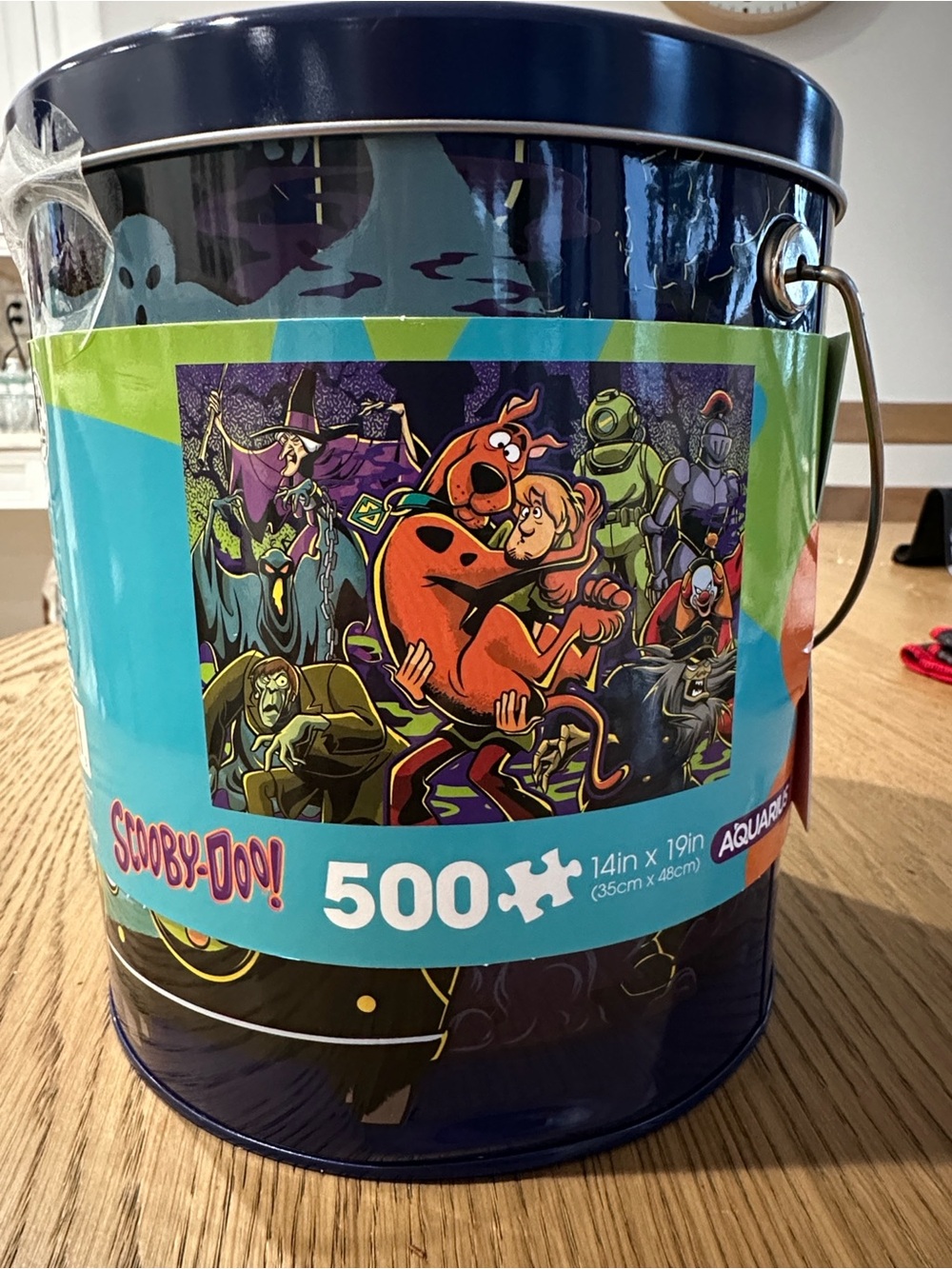 Scooby-Doo 500-Piece Puzzle with Collectible Tin - Blue